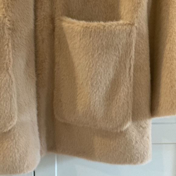 Love Token Faux Fur Coat w/Hood - Picture 5 of 6